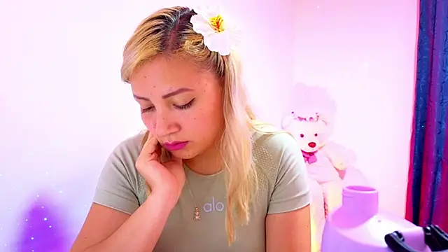 Tessawhisnton's Live XXX Chat