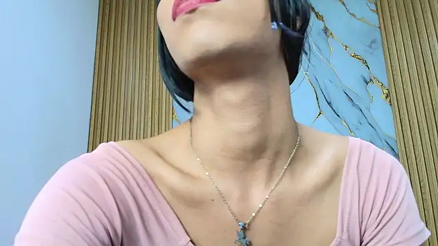 Luluu_08's Webcam Show