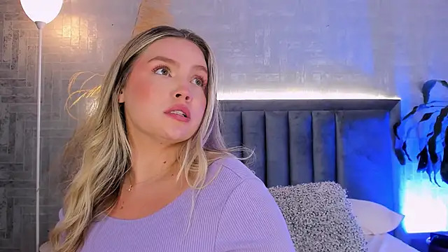 GaiaBaker's Live XXX Chat