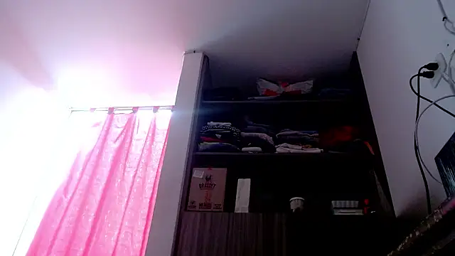 nicolle_milf1978's Live XXX Chat