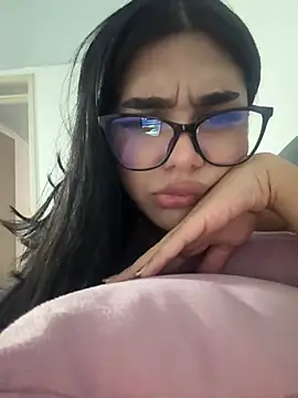 RoseCassie's Live XXX Chat