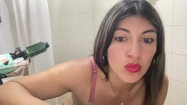 LunaBeya's Webcam Show