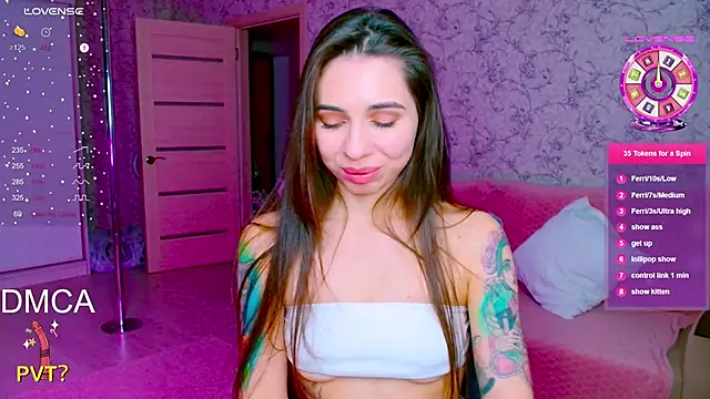 vinkiepinkie Chat XXX live