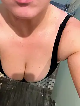 HiddenHoneyLDN's Webcam Show