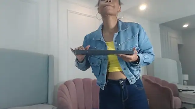 ChantalGarner 라이브 XXX 채팅