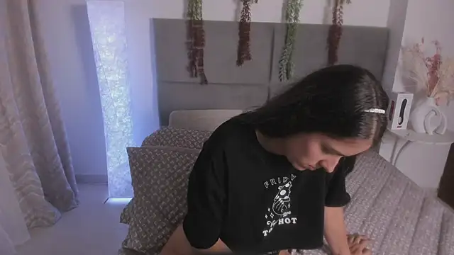 JulietaSnow's Live XXX Chat