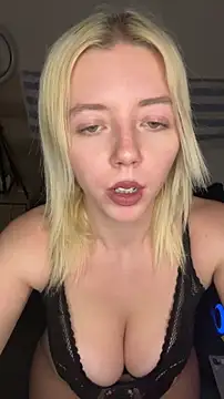 Онлайн чат XXX MonaNoire