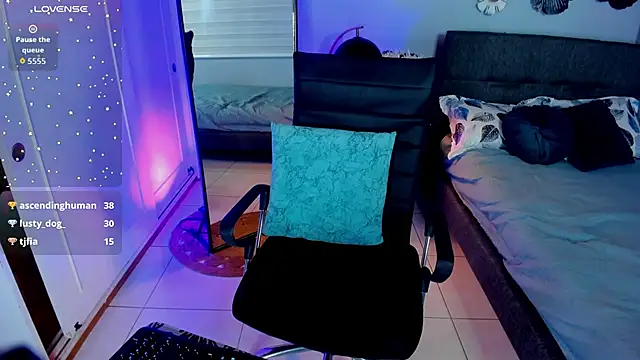 luna_celeeste_ Show in webcam