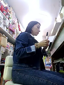 LunaZambrano's Live XXX Chat