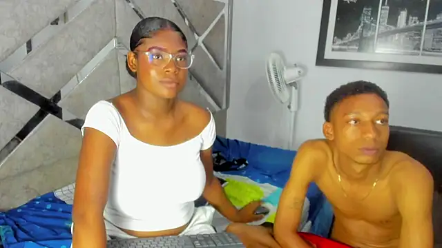 EvaxEmman Live XXX chat