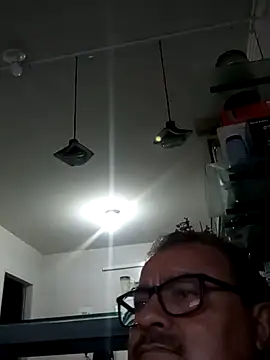 Misterymem63's Live XXX Chat