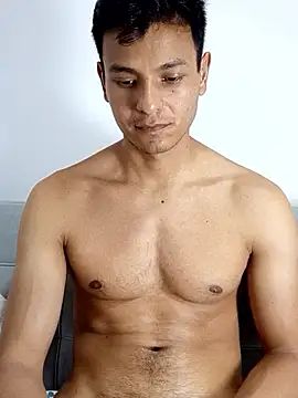 Valois2025's Live XXX Chat