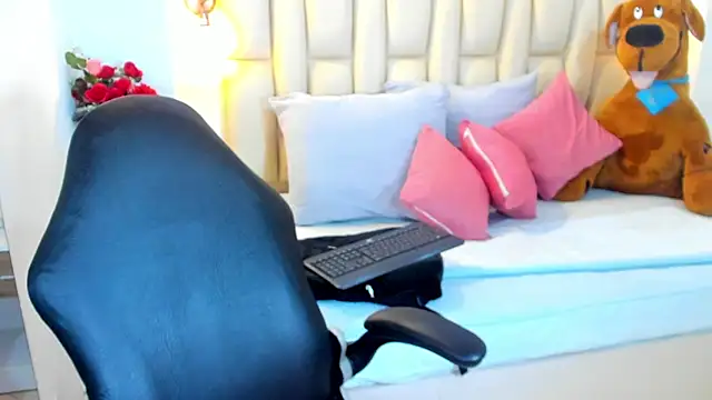 lia_mariana's Live XXX Chat