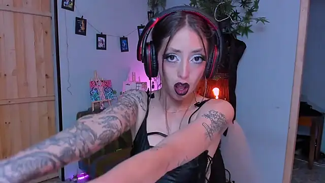 Онлайн чат XXX VickyJackson_