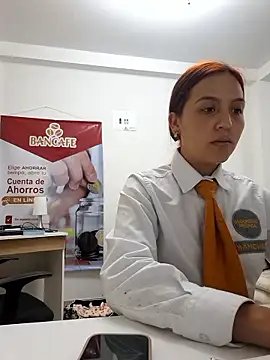 Emily-7_のライブXXXチャット