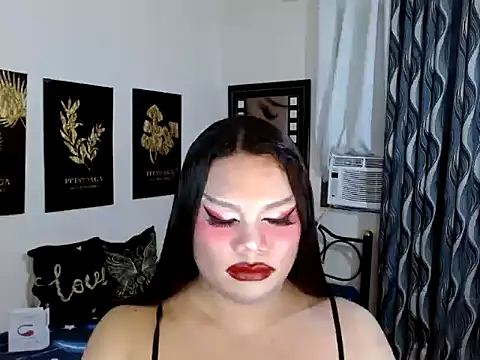 TSbrianaHugeCock's Live XXX Chat