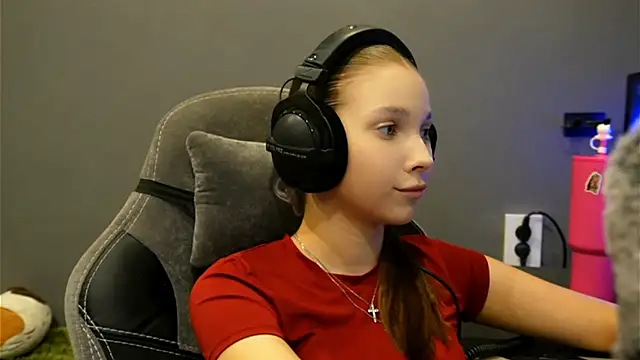 SoftixqのライブXXXチャット