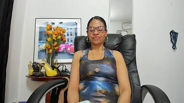 Aries_Mature: вебкам-шоу