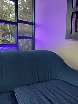 AliceMrtnz's Live XXX Chat