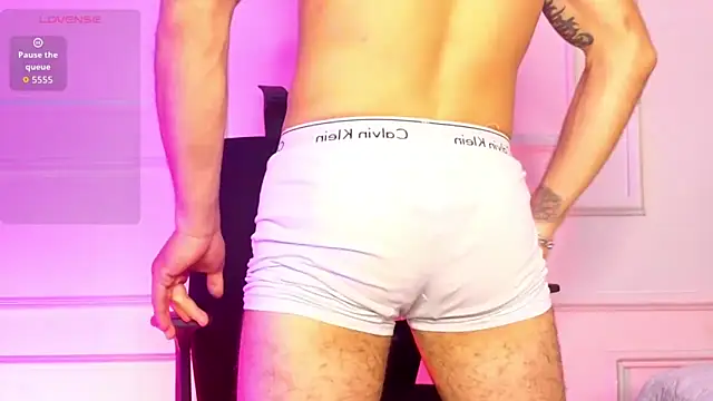 ArturoCardona_'s Live XXX Chat