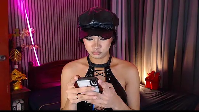 Unforgettablejulia's Live XXX Chat