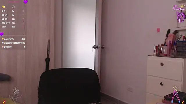 scarlett_diamond11's Live XXX Chat