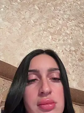 Soft_Pleasure Adlı Modelin Canlı XXX Sohbeti