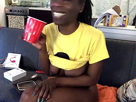 littyleesh1's Live XXX Chat