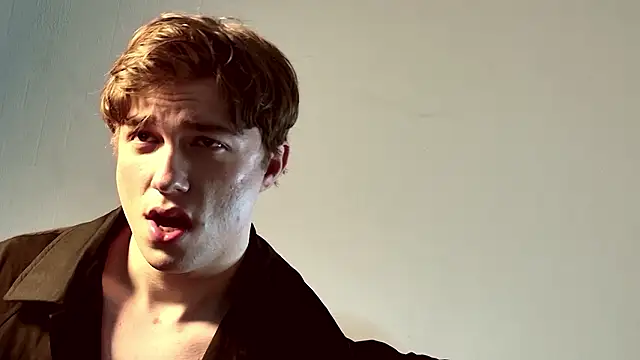 MarkShot_: онлайн-секс-чат