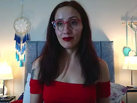 IberianMoonMK's Live XXX Chat