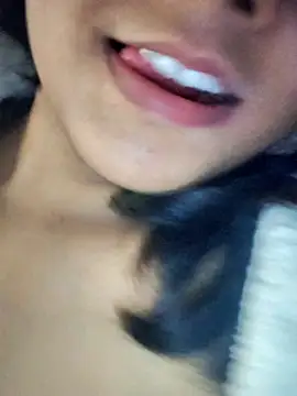 love_bitessss' Live XXX Chat