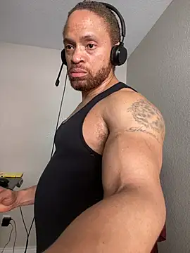 Fathero1timeのライブXXXチャット