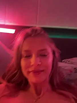 AnastasiaAniess' Live XXX Chat