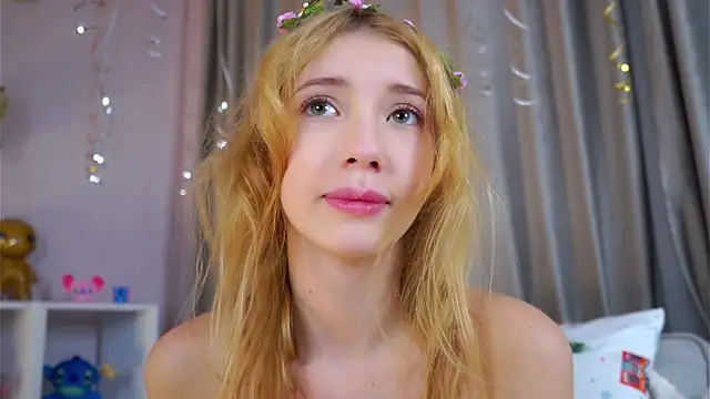 SunnivaCovil's Live XXX Chat