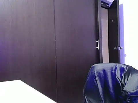 aria_jhonsson Chat XXX in diretta