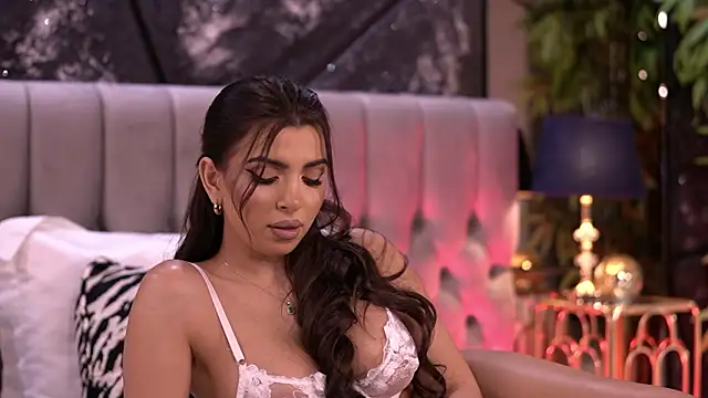 NicoleCellini's Live XXX Chat