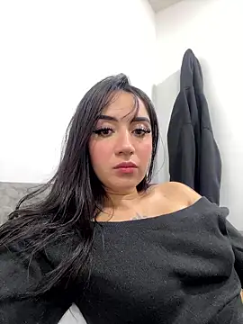 EmmyEvans1's Live XXX Chat