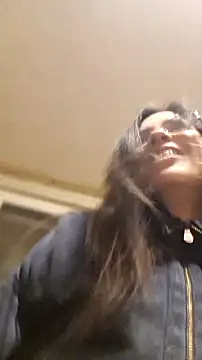 Chat +18 de rposhta1991 ao vivo