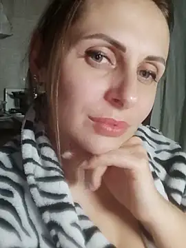 Kitty232425 – Kamerová šou