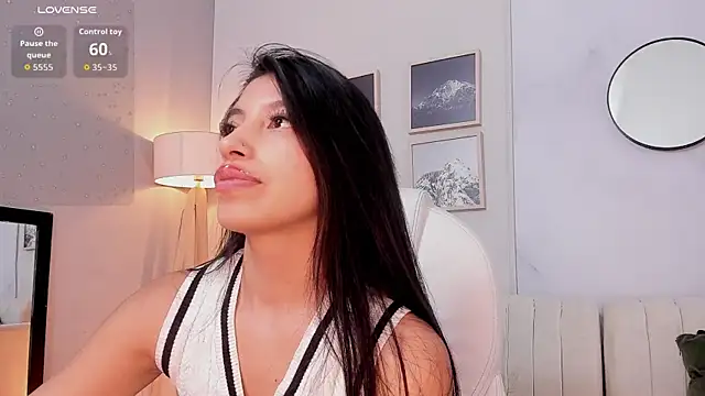 Tiffany_Low's Live XXX Chat