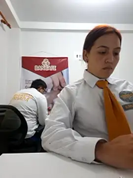 Chat XXX ao vivo de Emily-7_