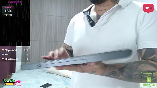 SWEET_DESIRES_'s Live XXX Chat