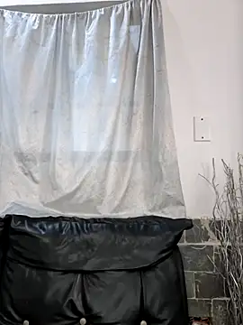 Chatroom XXX en direct de Cataleya_ja