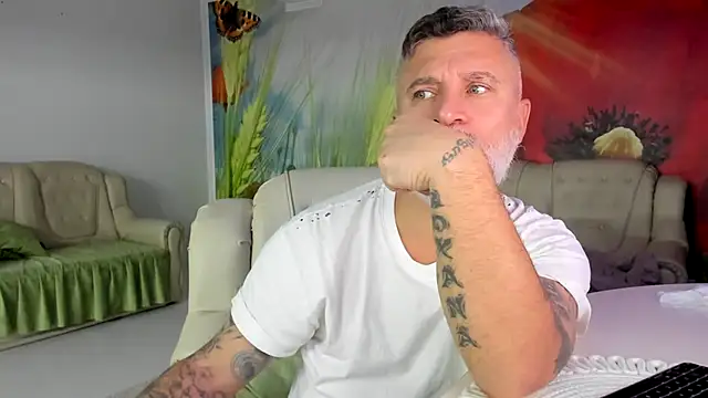 Show modela BlowMyXXL na web-kameri