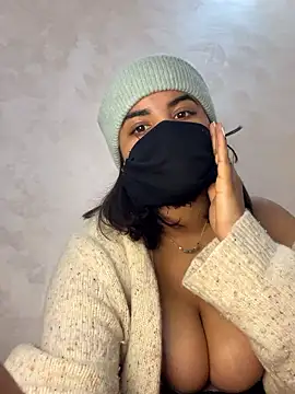 Louli_ta's Live XXX Chat