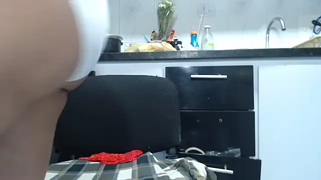 kateleyagrey's Live XXX Chat