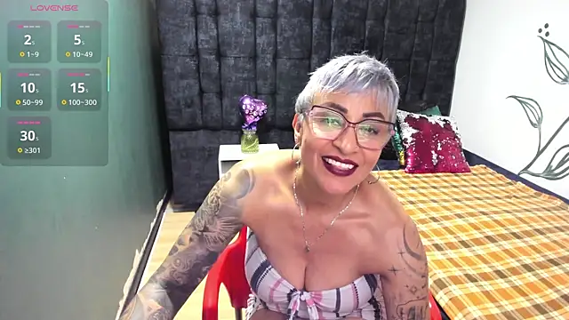 Charlotte__Gray: онлайн-секс-чат