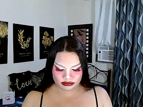 TSbrianaHugeCock's Webcam Show