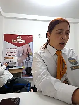 Chatroom XXX en direct de Emily-7_