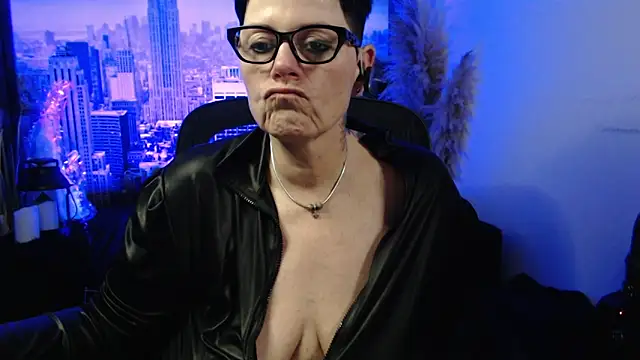 Онлайн чат XXX ninarandmann